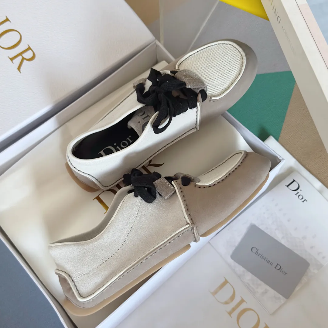 Men's shoes 💰640 Top version: Couple's Dior Roadie Series Catwalk Couple's Handmade Casual Sports Shoes Delivery Counter Exquisite Packaging🛍📦 ▪️Fabric: Original custom imported first-layer cowhide ▪️Inner lining: Original custom leather lining ▪️Sole: Original molded anti-slip rubber material ▪️Sole thickness: 2CM ▪️Size: Women's 35-40 / Men's 39-45